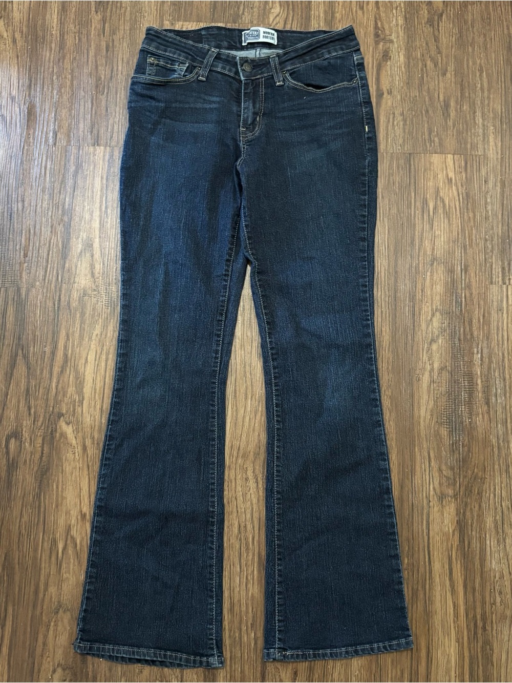 Signature by Levi Strauss Modern Bootcut Dark Wash Jeans Women’s Size 8